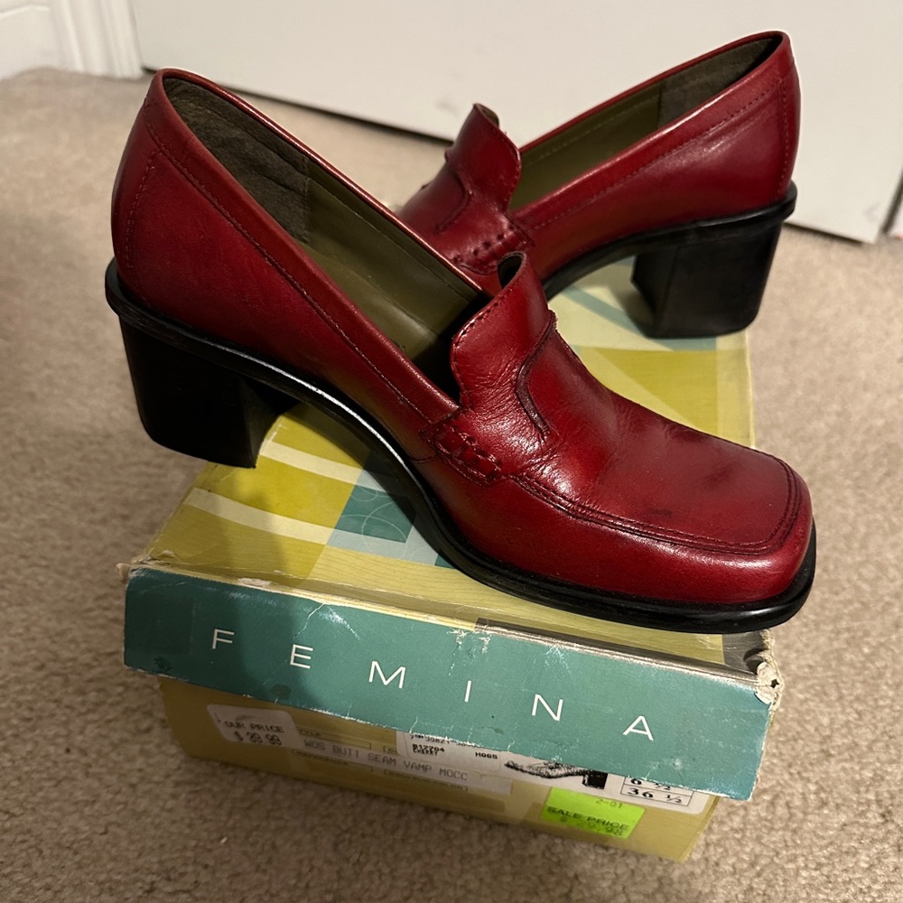 Femina dark red loafers 6.5